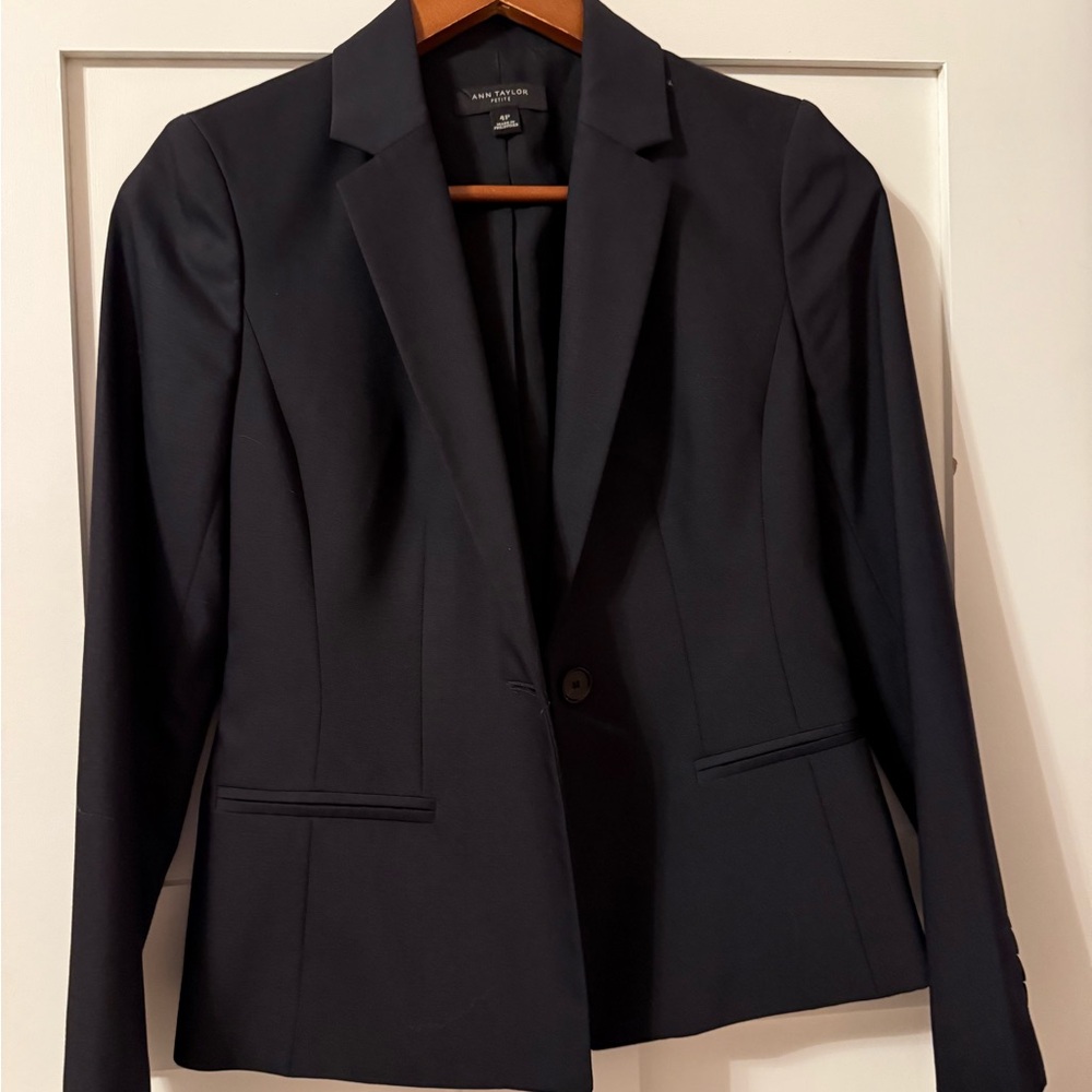Ann Taylor Black Blazer Classic Notched Lapel Fitted Design